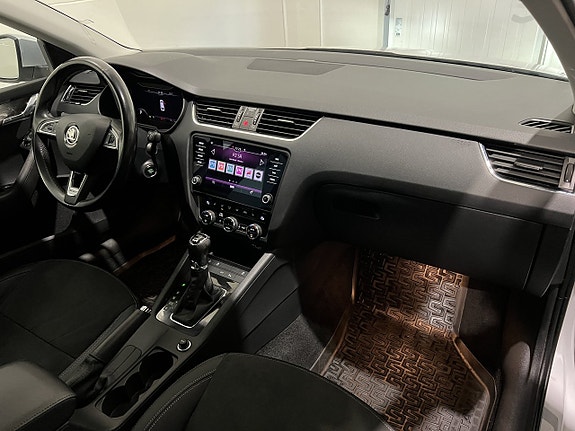 Skoda Octavia Scout 15 of 28