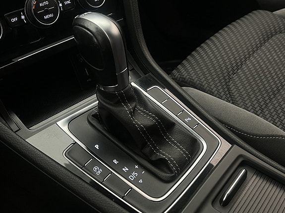 Volkswagen Golf I 23 of 29