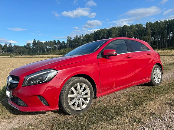 Mercedes-Benz A180 2 of 8