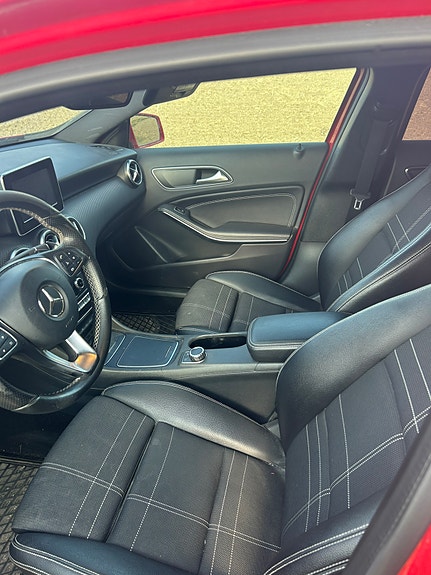 Mercedes-Benz A180 6 of 8