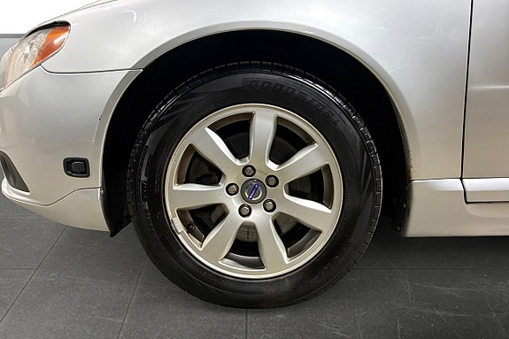 Volvo V70 16 of 17