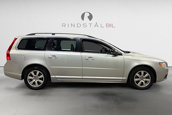 Volvo V70 8 of 17