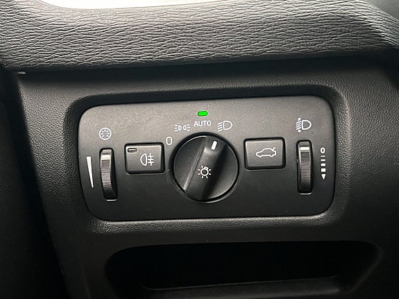 Volvo V40 23 of 28
