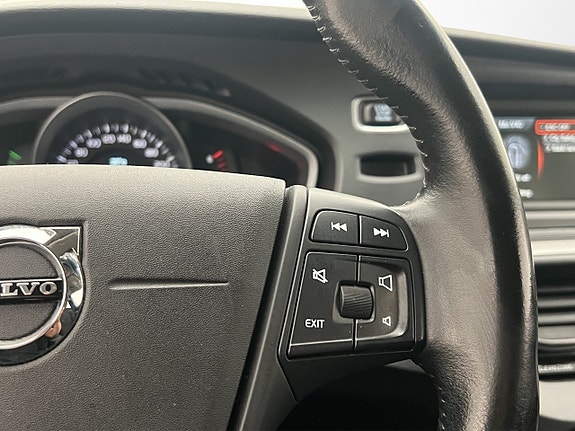 Volvo V40 18 of 28