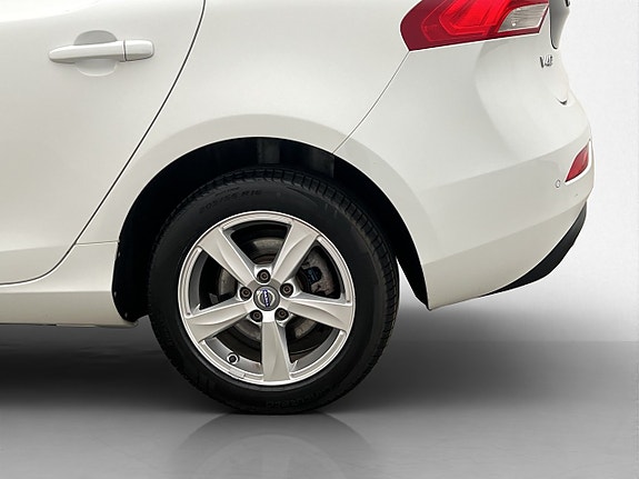 Volvo V40 26 of 28