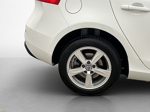 Volvo V40 27 of 28