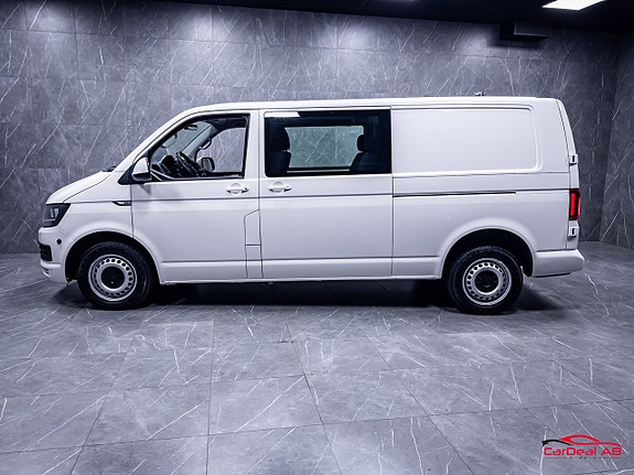 Volkswagen Transporter 4 of 30