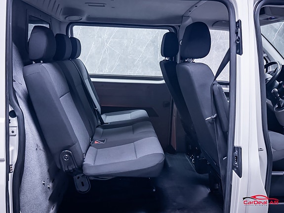 Volkswagen Transporter 16 of 30