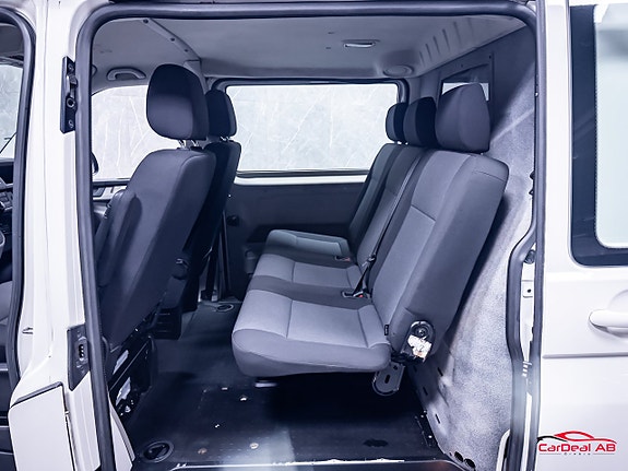 Volkswagen Transporter 17 of 30