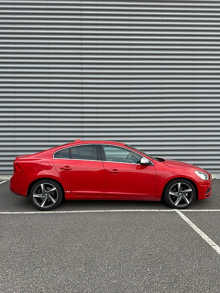 Volvo S60 3 of 11