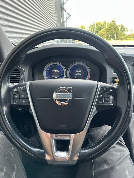 Volvo S60 9 of 11