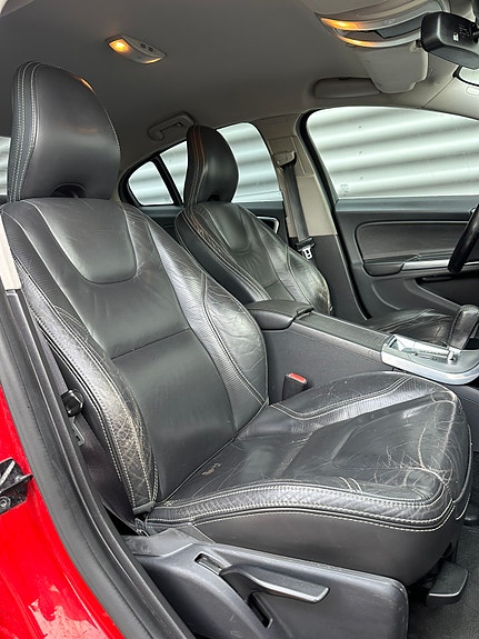 Volvo S60 8 of 11