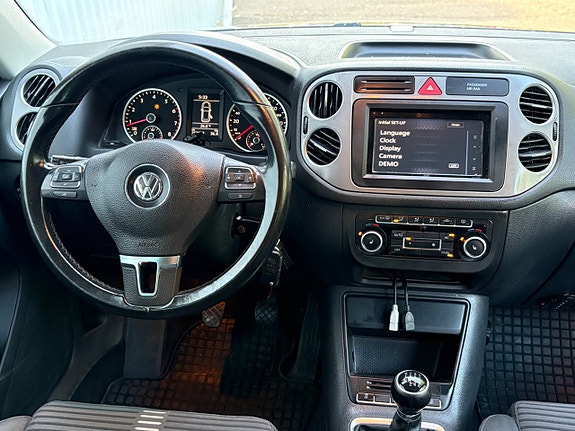 Volkswagen Tiguan 14 of 17