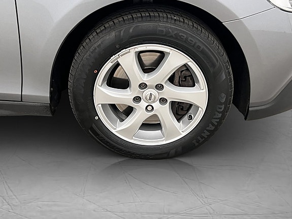 Volvo V40 Cross Country 27 of 28