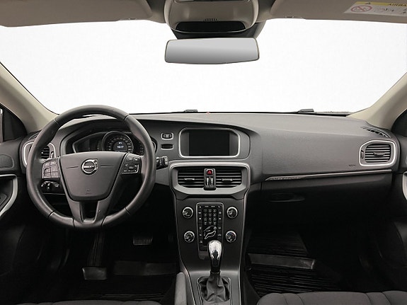 Volvo V40 Cross Country 12 of 28