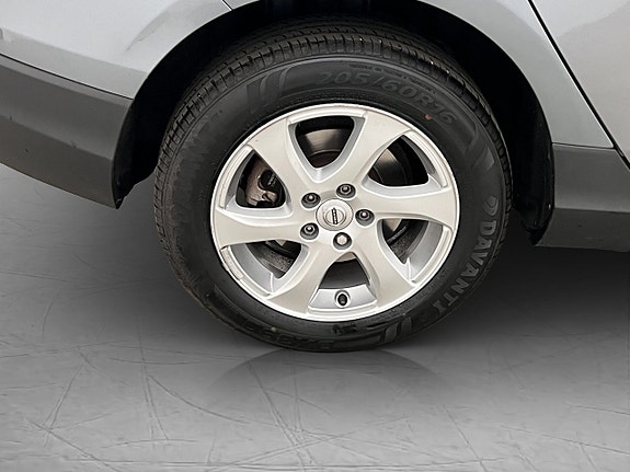 Volvo V40 Cross Country 26 of 28