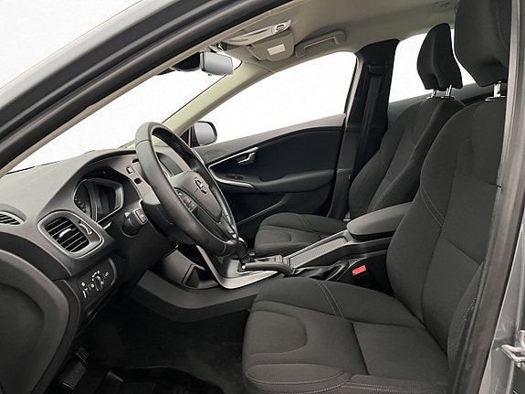 Volvo V40 Cross Country 11 of 28