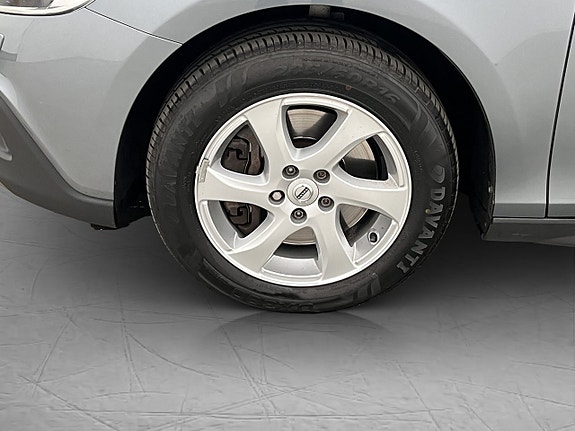 Volvo V40 Cross Country 24 of 28