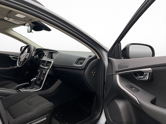 Volvo V40 Cross Country 23 of 28