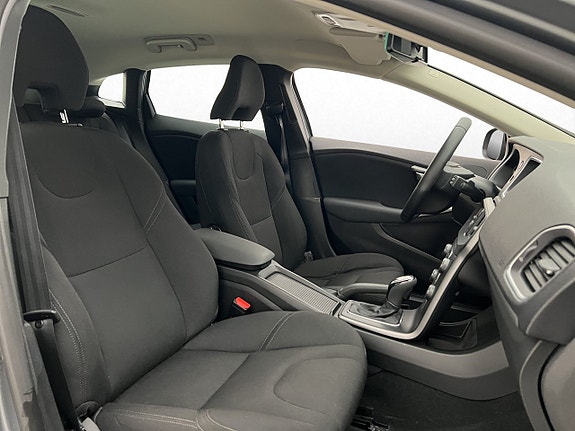 Volvo V40 Cross Country 22 of 28