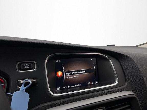 Volvo V40 Cross Country 17 of 28