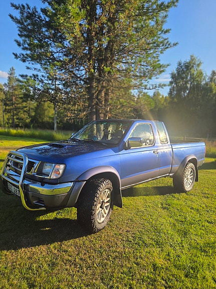 Nissan NP300 3 of 7
