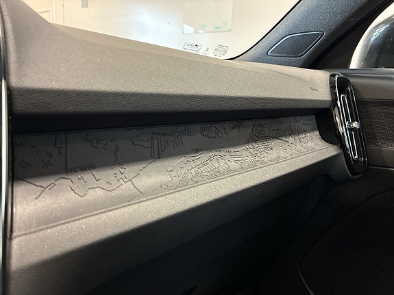 Volvo XC40 17 of 20