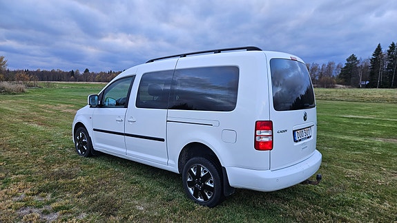 Volkswagen Caddy Maxi 3 of 8