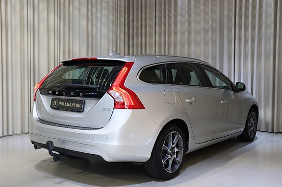 Volvo V60 11 of 30