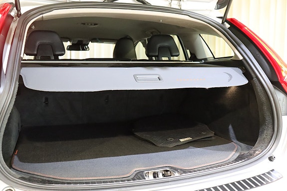 Volvo V60 9 of 30