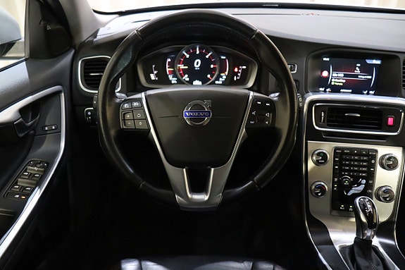 Volvo V60 17 of 30