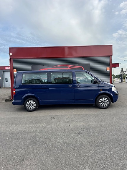 Volkswagen Shuttle 7 of 17