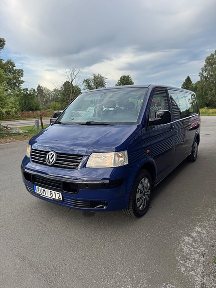 Volkswagen Shuttle 3 of 17