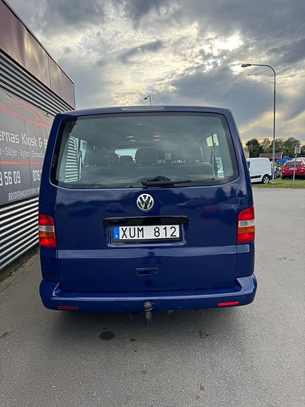 Volkswagen Shuttle 5 of 17