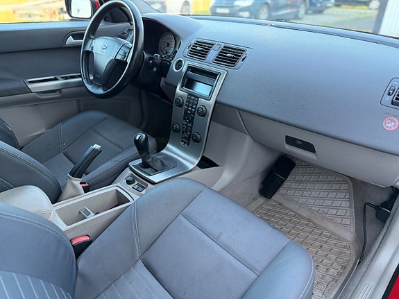 Volvo V50 8 of 11