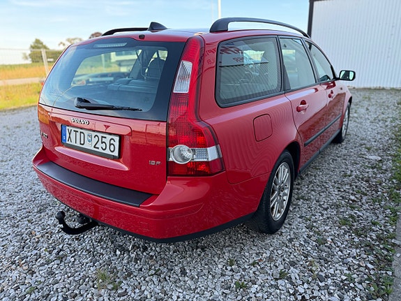 Volvo V50 4 of 11
