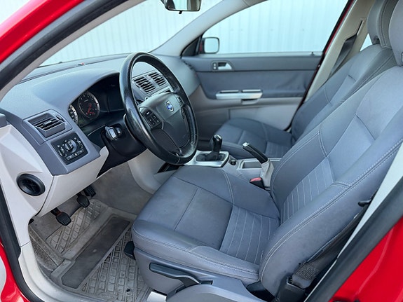 Volvo V50 5 of 11