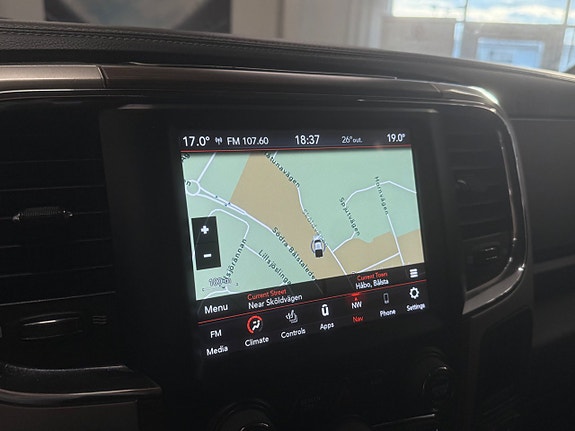 Dodge RAM 1500 14 of 19
