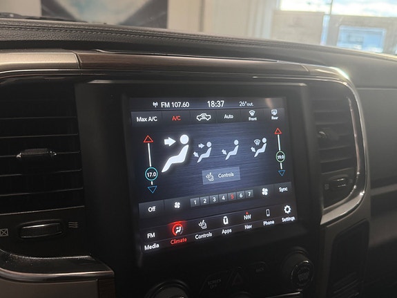 Dodge RAM 1500 12 of 19