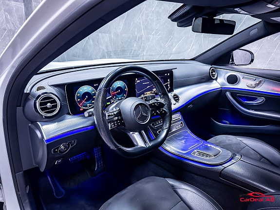 Mercedes-Benz E220 11 of 30