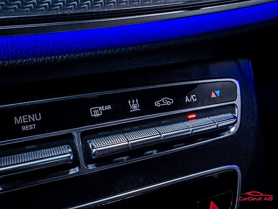 Mercedes-Benz E220 27 of 30