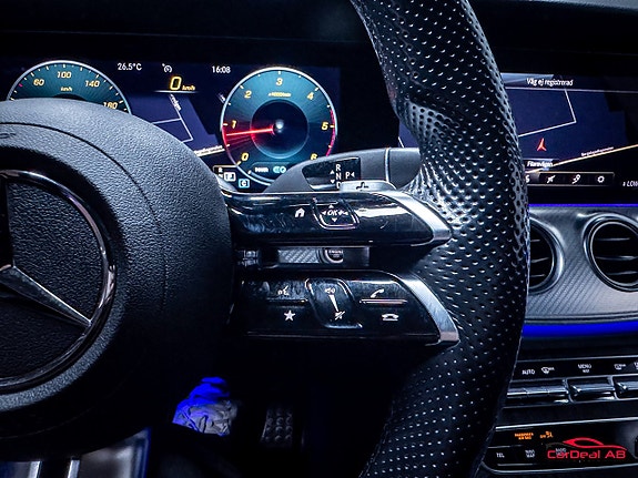 Mercedes-Benz E220 22 of 30