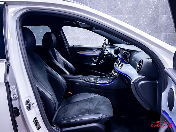 Mercedes-Benz E220 15 of 30