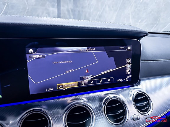 Mercedes-Benz E220 24 of 30