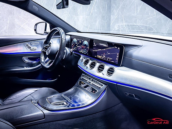 Mercedes-Benz E220 13 of 30