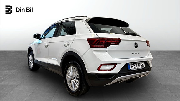 Volkswagen T-Roc 3 of 12