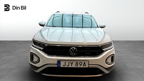 Volkswagen T-Roc 4 of 12