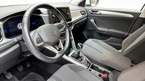 Volkswagen T-Roc 7 of 12
