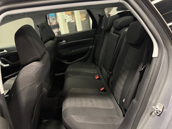 Peugeot 308 SW 5 of 9