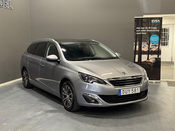 Peugeot 308 SW 2 of 9